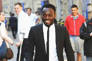 Essien watches Chelsea's opener against Andre's West Ham