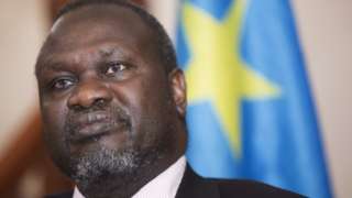 South Sudan conflict: Sacked VP Riek Machar goes into exile