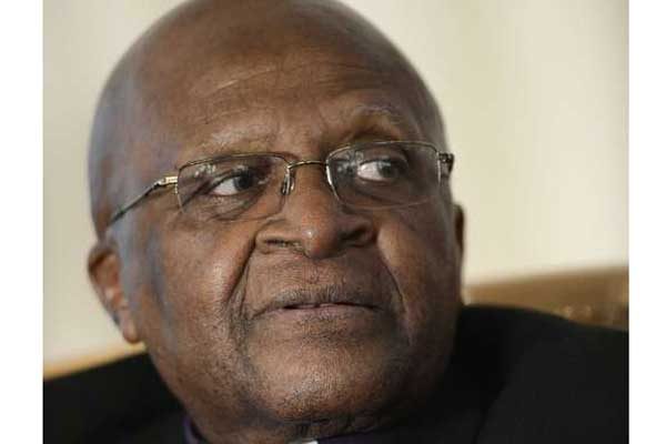Desmond Tutu hospitalised
