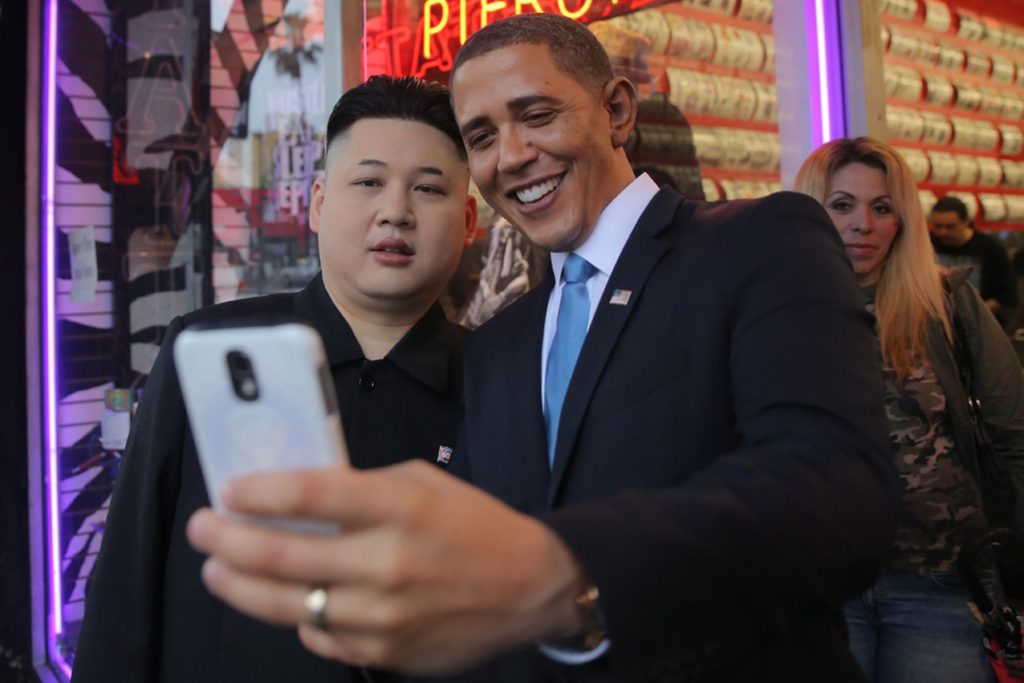 President-Obama-and-Korean-leader-Kim-Jong-Un look alike-pose-together