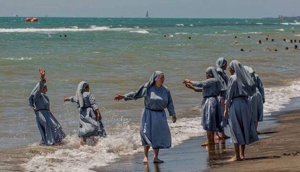 Burkini ban: Facebook blocks Italian imam's account after photo of nuns on beach goes viral