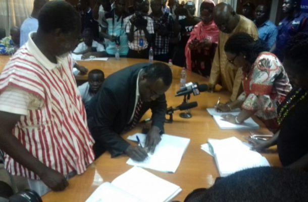 2016 polls: Drama unfolds as EC accepts PPP's filing fee