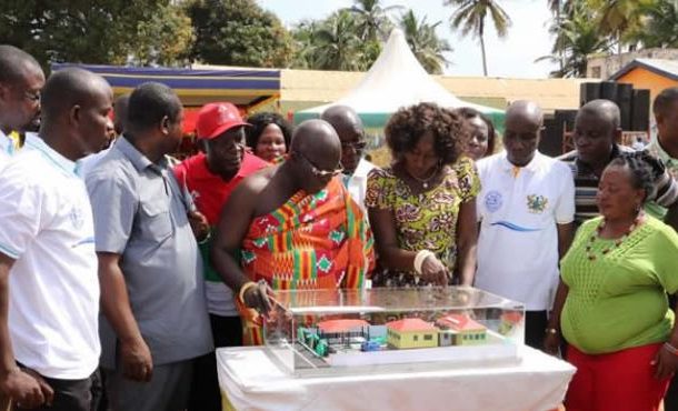 Gov't launches project to clean beaches, promote fishing industry