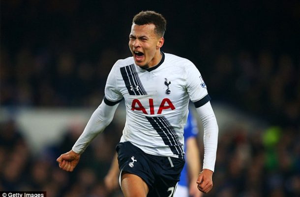 Tottenham and England midfielder Delle Alli, signs new contract until 2022