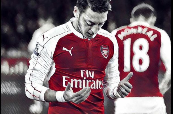 Photo: Ozil prays and sends message to fans ahead of Arsenal v Chelsea