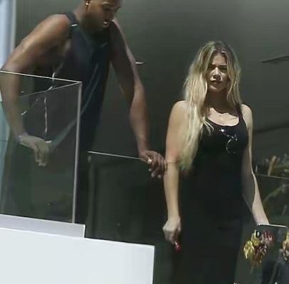 Khloe Kardashian spotted with yet another basketball player (photos)