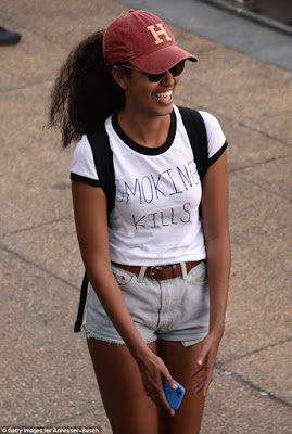Malia Obama wears 'Smoking kills' tee-shirt at Made In America festival