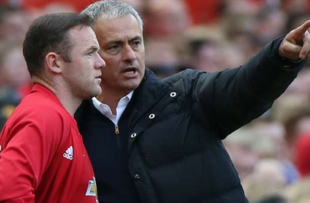 Wayne Rooney 'confused' by Jose Mourinho, claims Ryan Giggs