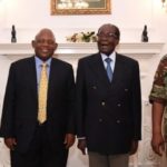 Mugabe ‘resisting calls to resign’
