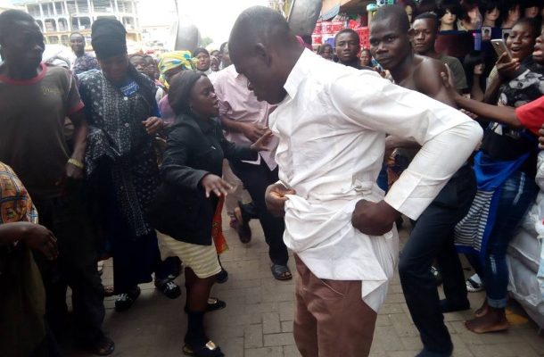 A/R: Pastors beat each other in market over offertory |Photos