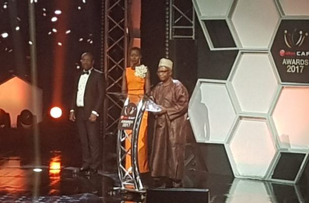 Aiteo CAF Awards 2017: Ibrahim Sunday receives CAF Legends Award
