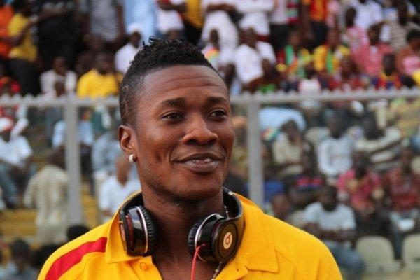 VIDEO: Multi-talented Asamoah Gyan renditions Bisa Kdei’s ‘I Love You’