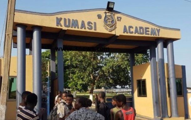 Four in Police grips for stealing guns at KUMACA