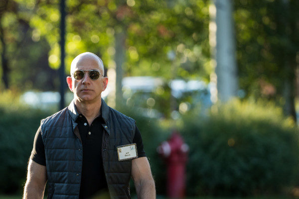 Jeff Bezos beats Bill Gates to be named Forbes’ 2018 richest man alive