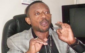 VIDEO: Owusu Bempah vandalizes microphone, laptop at Hot 93.9FM