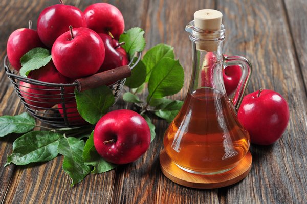 Does apple cider vinegar help you lose weight? Sort of, but there's a catch