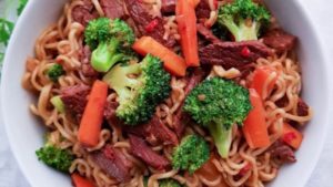 VIDEO: Learn how to make beef stir fry noodles with Ghanaguardian Kitchen