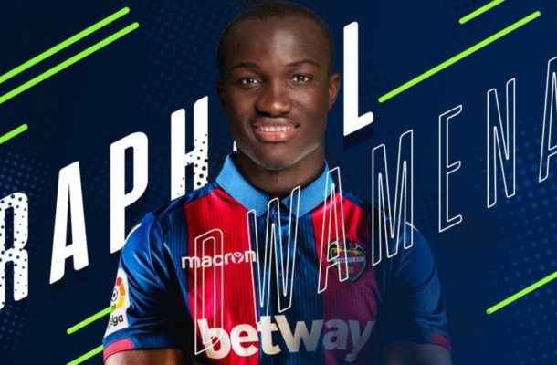 OFFICIAL: Raphael Dwamena joins Spanish side Levante on four-year deal