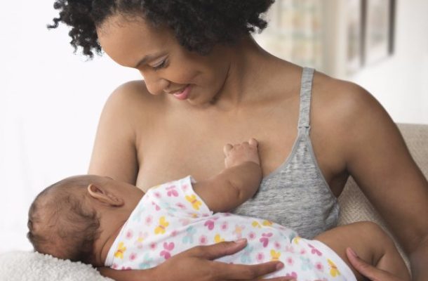 What breastfeeding moms should know about air travel