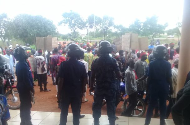 N/R: Protest hits Akufo-Addo, Buipewura, over Hospital Project
