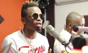 VIDEO: Tanzanian singer Diamond Plantinumz advises men to always ‘use condoms with their side chicks to avoid having side kids’