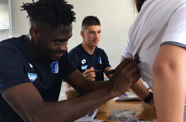 Ghana’s Kassim Nuhu signs jerseys, takes selfies with fans after Hoffenheim stalemate against Eibar