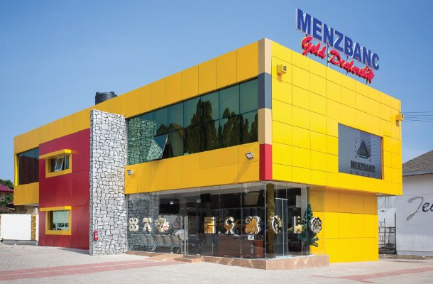 Hundreds rush to Menzgold to receive dividends