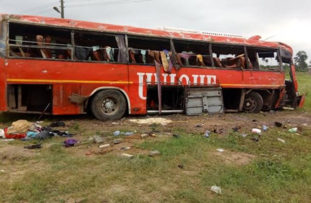 E/R: ‘Drowsy’ bus driver crashes vehicle, 2 dead, 30 injured