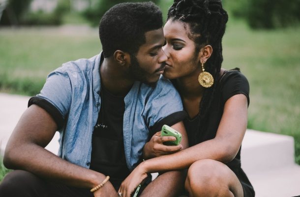 5 Signs you’re not in love, you’re just emotionally dependent