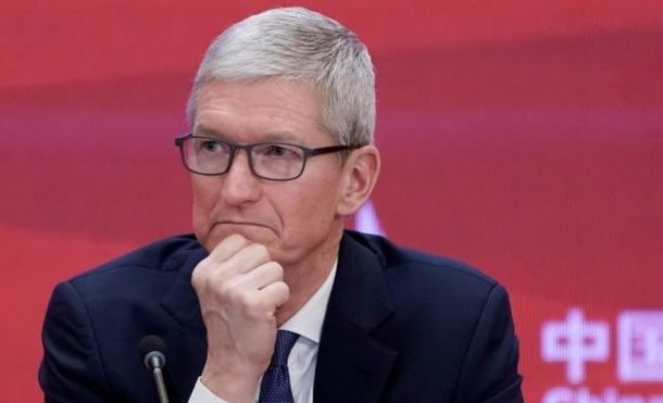 Apple boss calls for chip story retraction