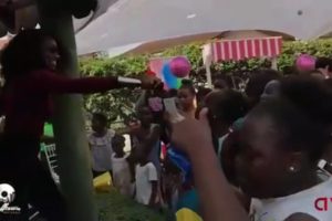 VIDEO: Fans descend on Wendy Shay for performing explicit songs to kids 