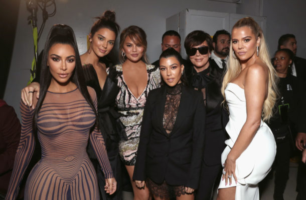PHOTOS: Kim Kardashian, Victoria Beckham, Chrissy Teigen attend 2018 Peoples’ Choice Awards