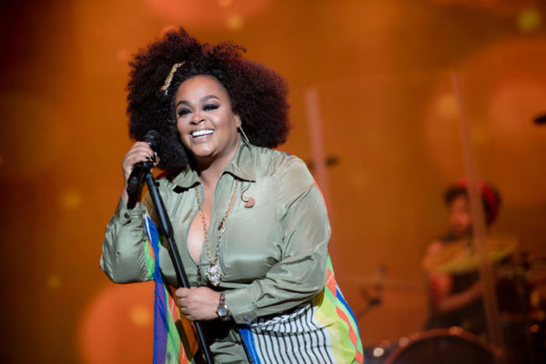 VIDEO: Jill Scott shows off her oral sex skills using a mic on stage and fans are shocked