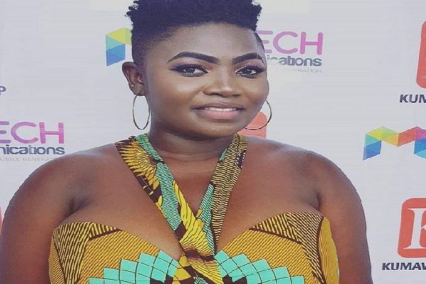 Beautiful Kumawood actress agrees that she is ready for a "blue film" role