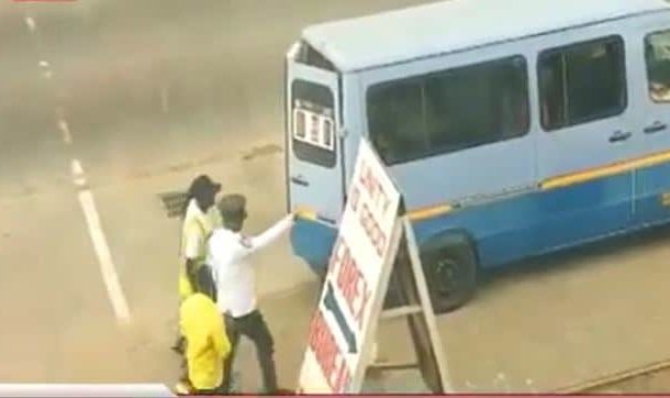 Policeman secretly filmed rejecting bribe from 'trotro' driver in Accra