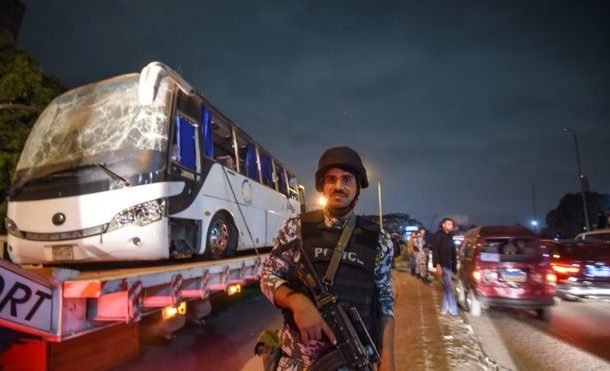 Egypt police 'kill 40 militants' in raids after tourist bus blast