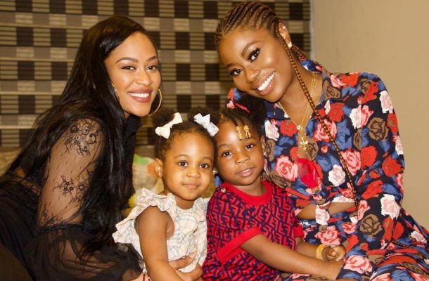 PHOTOS: Davido's Babymamas storm his Lagos concert with his daughters; mount stage