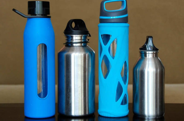 The RIGHT way to clean your water bottles at home