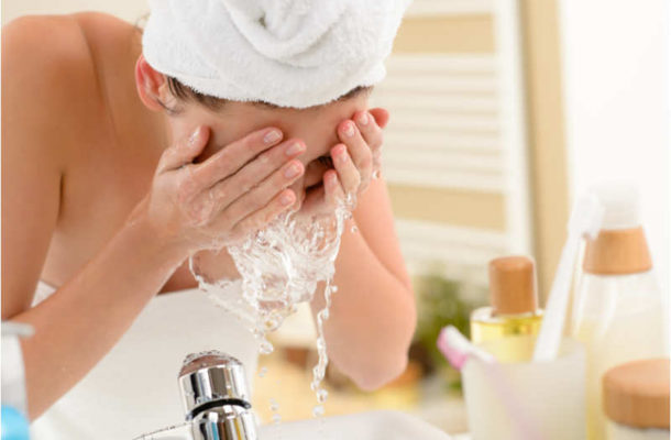 Here is how to wash your face the right way!