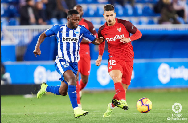 Mubarak Wakaso subbed off to standing ovation in draw against Sevilla