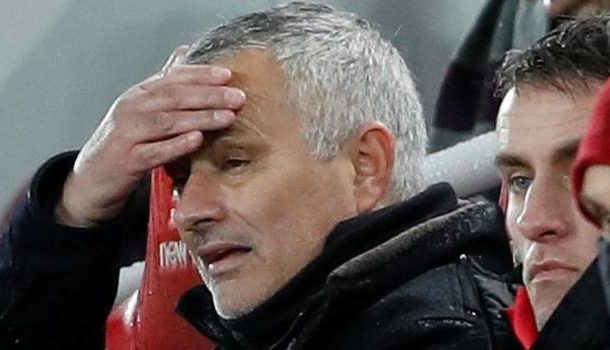 Jose Mourinho: 'Man Utd boss looks like discontented captain of very unhappy ship'