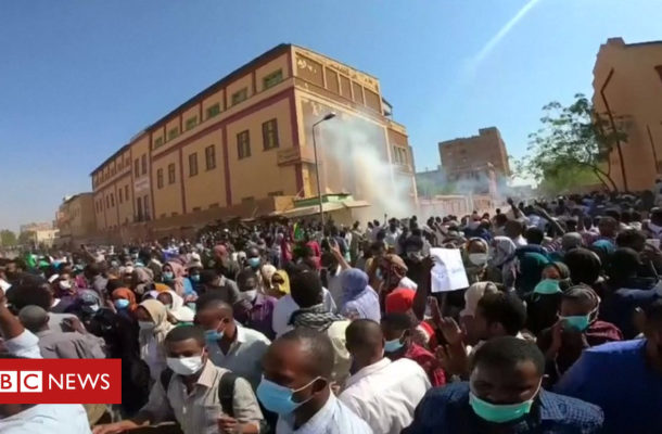 Tear gas used as Sudan protests continue