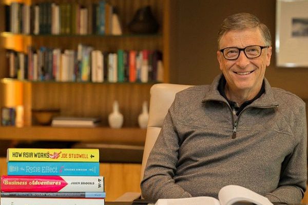 Bill Gates reads 50 books a Year – Find out why