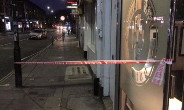 London police make mass arrest over stabbing