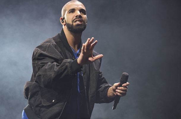 Drake Unfollows Kim Kardashian on Instagram After Kanye West Drama