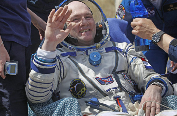 Contacts of False Kind: Astronaut Reveals He Mistakenly Dialled 911 From Space