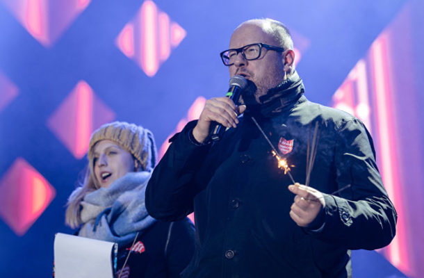 WATCH Mayor of Polish City Stabbed in HEART on Stage (GRAPHIC)