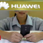 Huawei staff punished over iPhone tweet