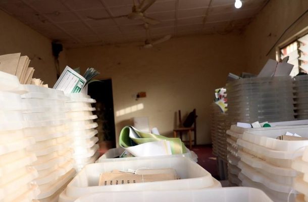 Nigeria poll delay: opposition condemn decision