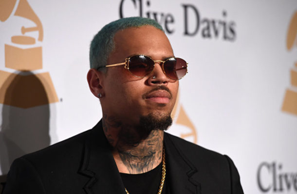 Chris Brown Snaps at Rapper Offset for Calling Him 'Lame' Over 21 Savage Meme